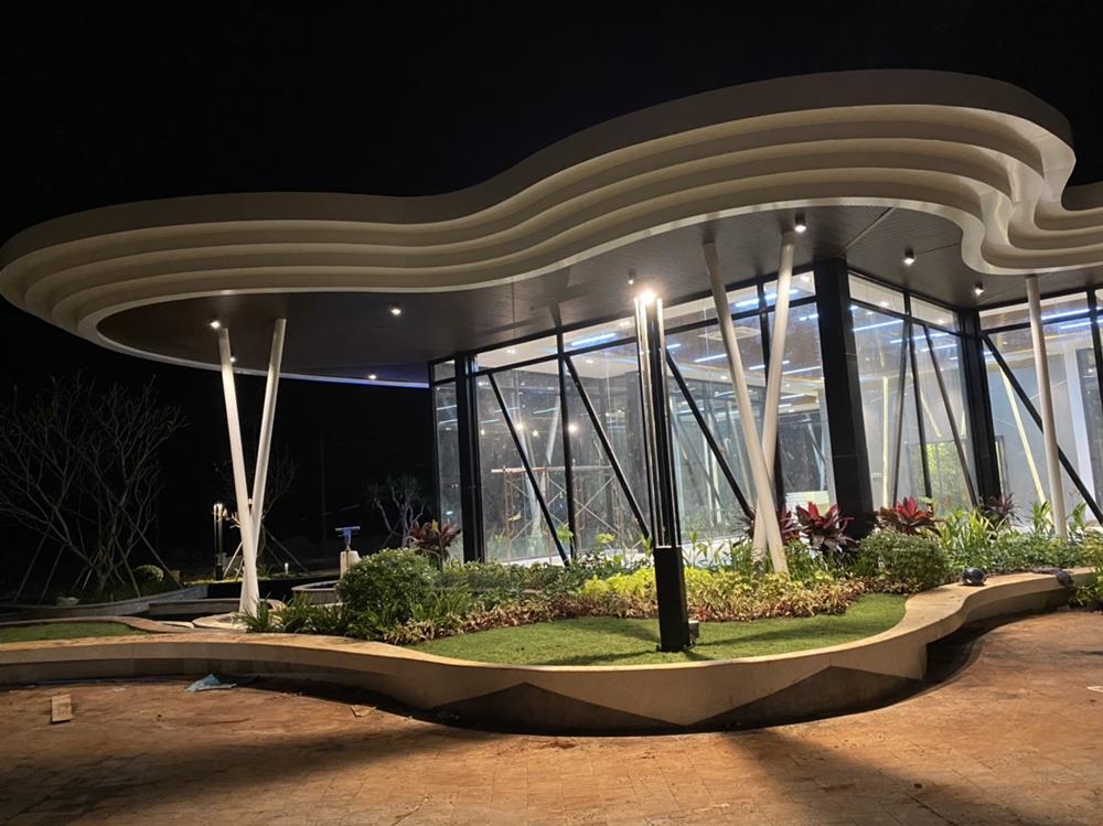 Đèn led sân vườn toda 10